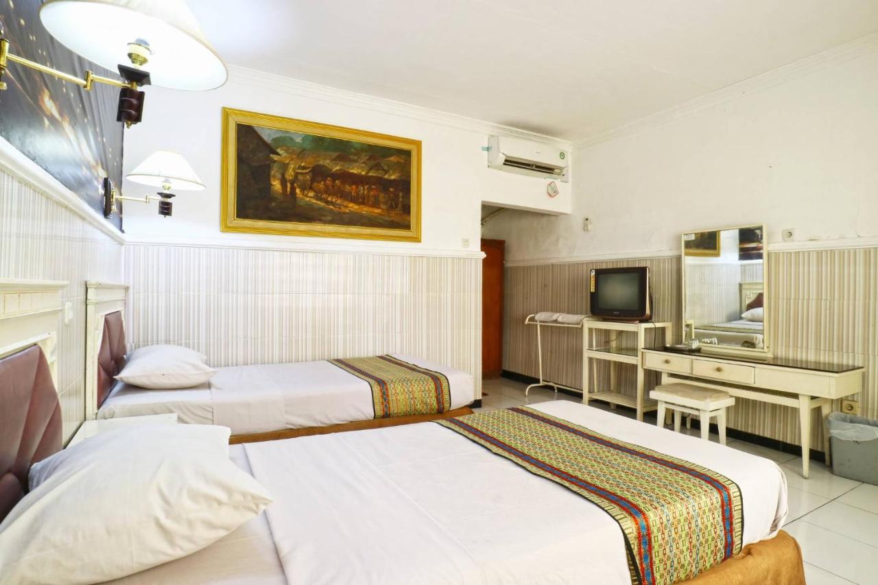 Hotel Tanjung Surabaya Exterior foto