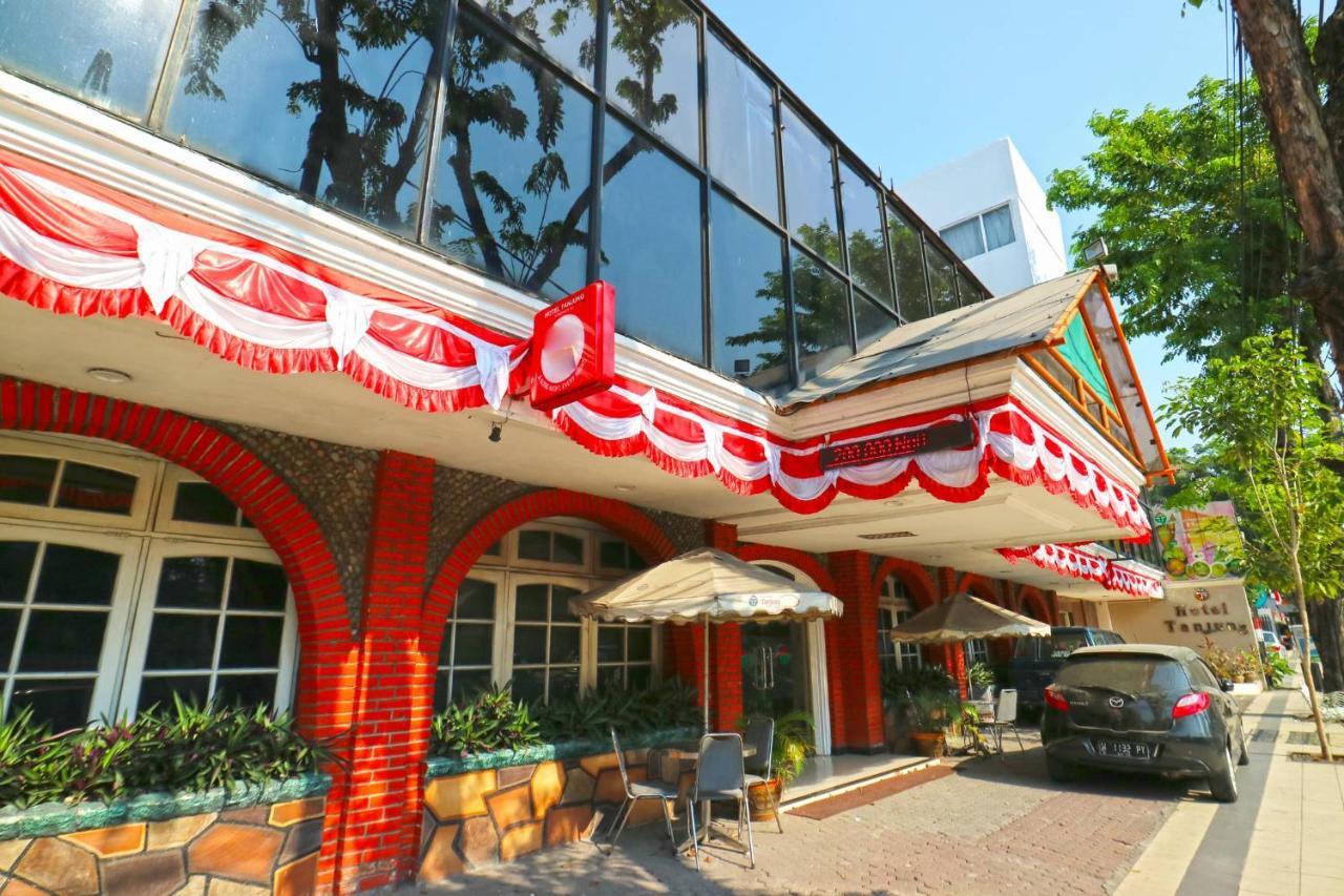 Hotel Tanjung Surabaya Exterior foto
