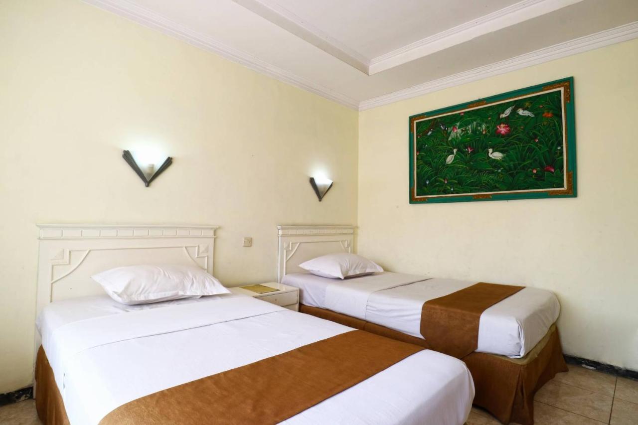 Hotel Tanjung Surabaya Exterior foto